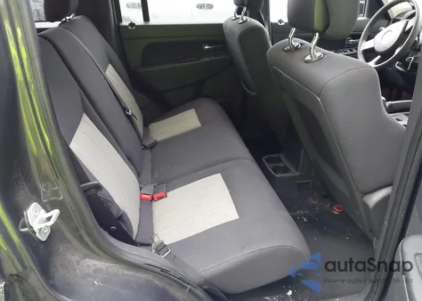 2010 Jeep Liberty Sport from USA, damaged, VIN 1J4PN2GKXAW178168